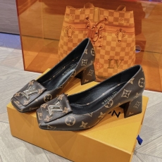 Louis Vuitton Heeled Shoes